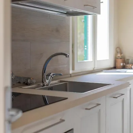 別荘 La Triglia - Helloelba *