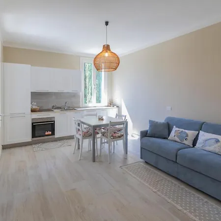 Helloelba La Triglia Holiday home *